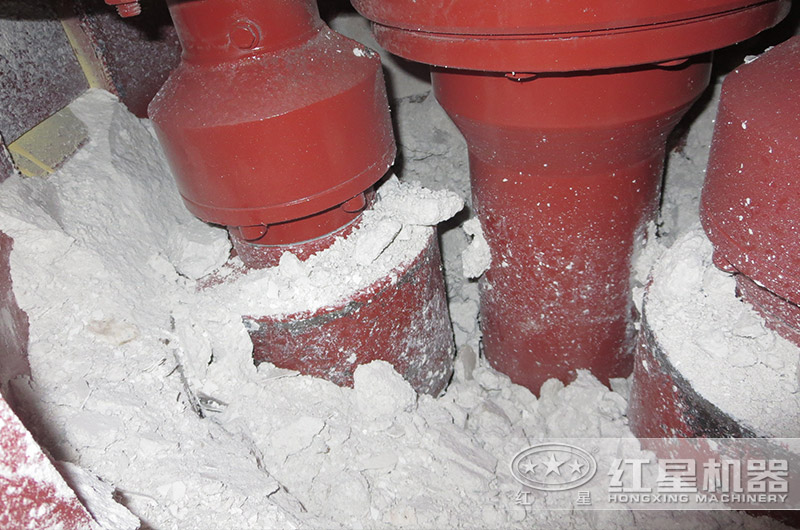 超細磨粉機內(nèi)部 超細磨粉機內(nèi)部