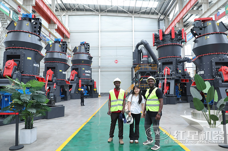 多款類型超細磨粉機生產(chǎn)車間 多款類型超細磨粉機生產(chǎn)車間